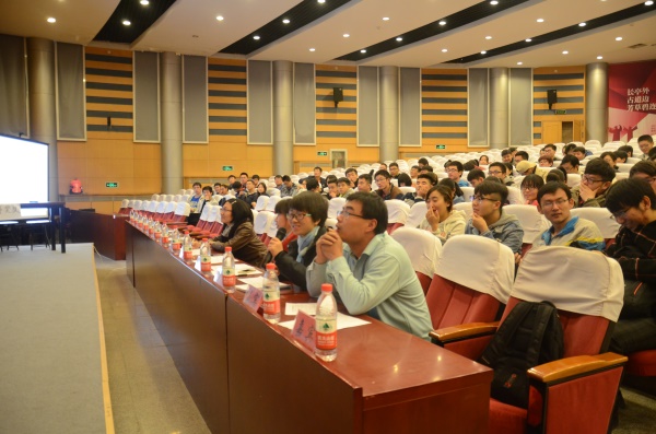 图二:决赛评委嘉宾.JPG